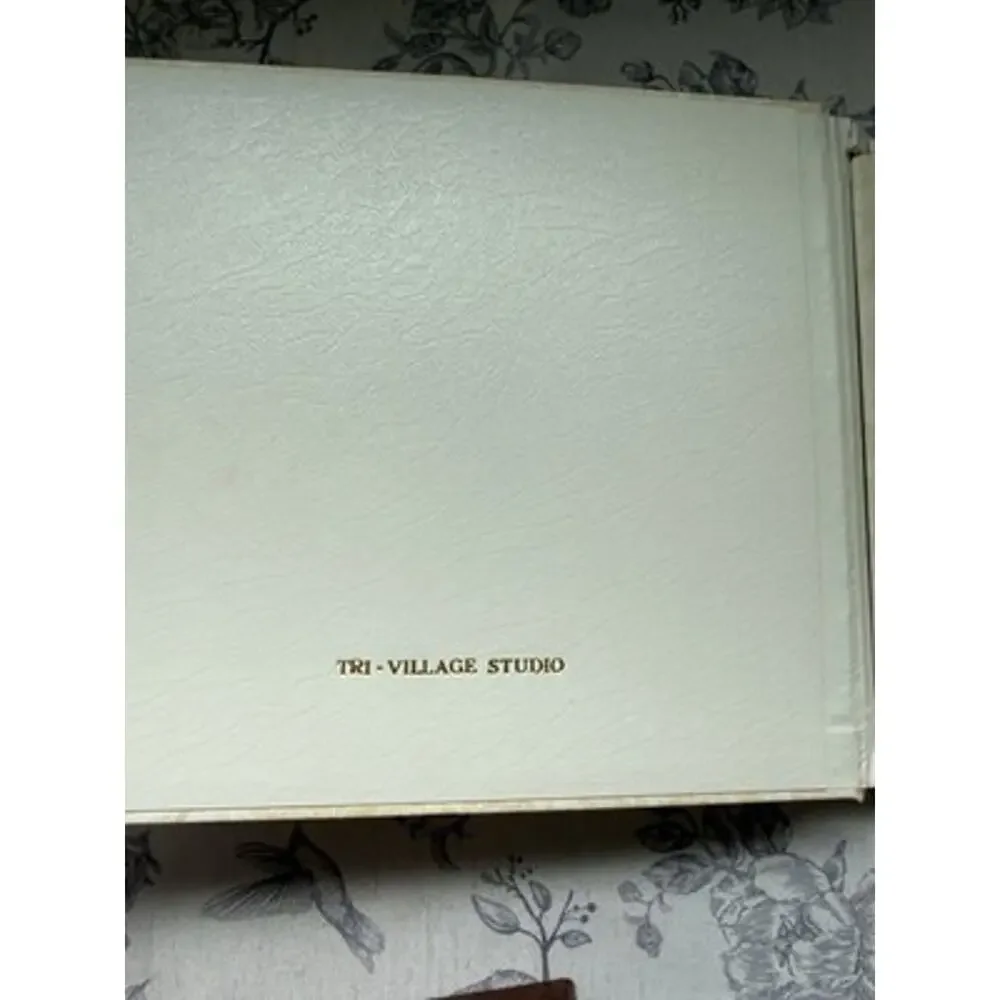 Vtg Art Leather Perma-Bound Photo Album Large White 10 Page Gold Metal Edge